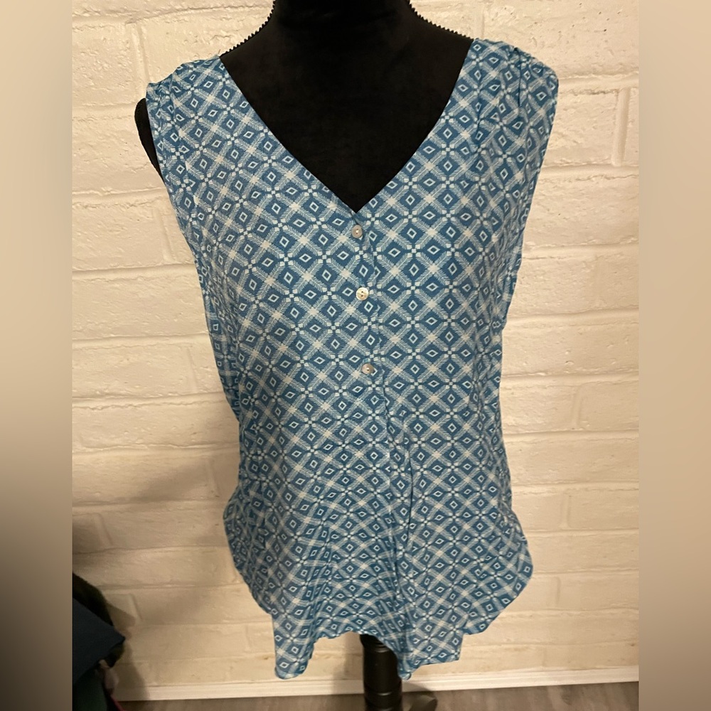 Como Vintage Blue Geometric Print Sleeveless Blouse, size L